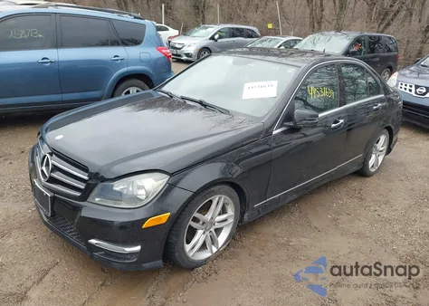 2014 Mercedes-Benz C 250 Sport from USA, damaged, VIN WDDGF4HB7ER309788